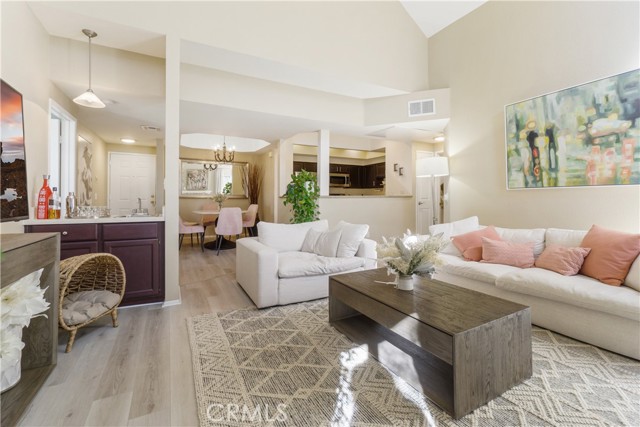 2 Bed Home for Sale in Sherman Oaks, California