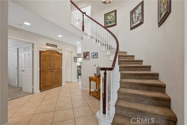 5 Bed Home for Sale in Saugus, California