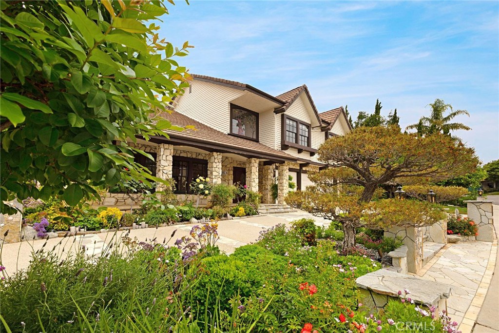 Photo for 6023 WOODLAND VIEW Drive, Woodland Hills, CA 91367 - Listing #SR-19096847 6023 WOODLAND VIEW Drive, Woodland Hills, CA 91367