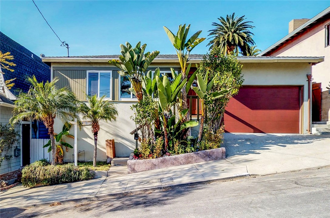 845 14th Street, Hermosa Beach, California 90254, 2 Bedrooms Bedrooms, ,2 BathroomsBathrooms,Residential,Sold,14th,SR18052559