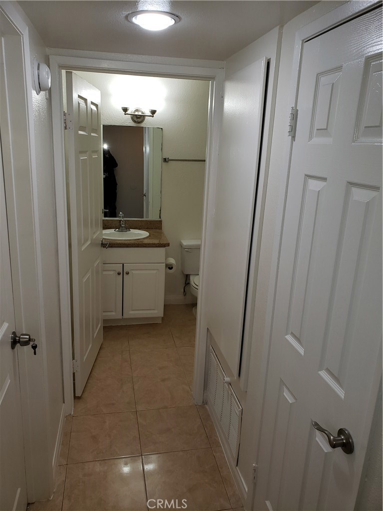 Photo for 5525 Canoga Avenue, 219, Woodland Hills, CA 91367 - Listing #SR-19278251 5525 Canoga Avenue, 219, Woodland Hills, CA 91367
