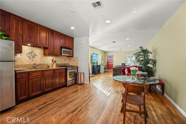 3 Bed Home for Sale in Lake Balboa, California