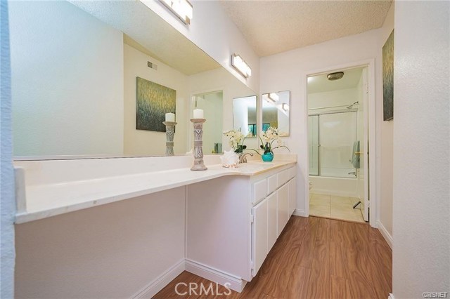 2 Bed Home for Sale in Granada Hills, California