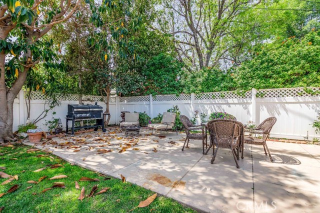 2 Bed Home for Sale in Lake Balboa, California