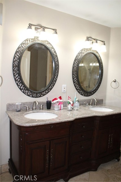 2 Bed Home for Sale in Calabasas, California