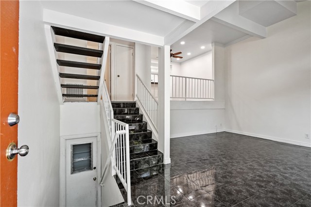 2 Bed Home for Sale in Van Nuys, California