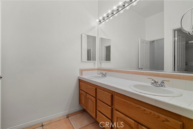5 Bed Home for Sale in Saugus, California