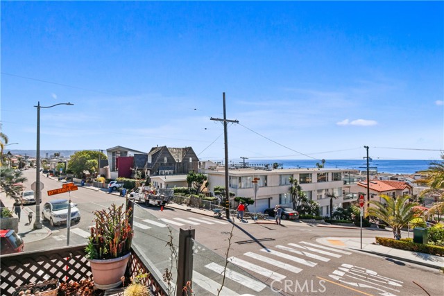 1900 Manhattan Avenue, Hermosa Beach, California 90254, 4 Bedrooms Bedrooms, ,3 BathroomsBathrooms,Residential,Sold,Manhattan,SR21134259