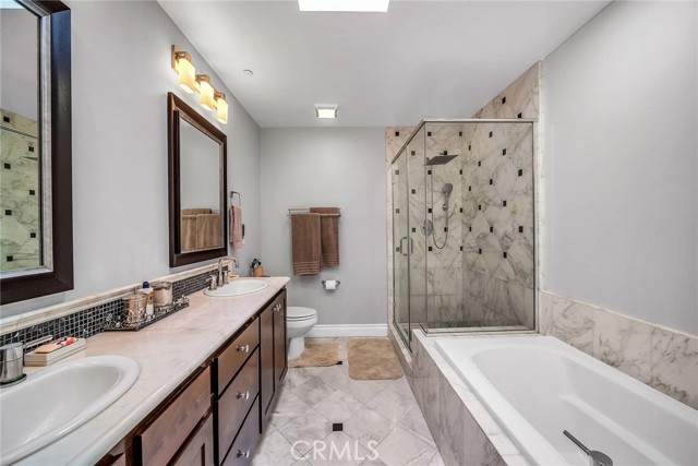 2 Bed Home for Sale in Studio City, California