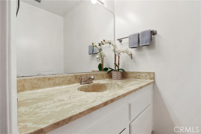 1 Bed Home for Sale in Encino, California