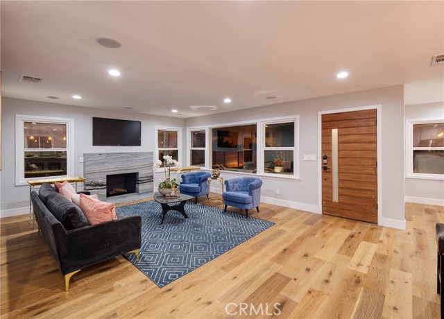 4 Bed Home for Sale in Los Angeles, California