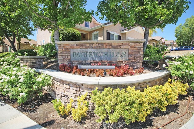 4 Bed Home for Sale in Saugus, California