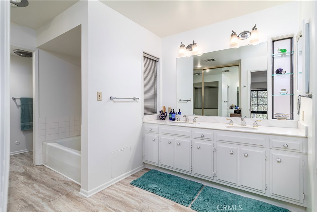 Photo for 1422 N CENTRAL Avenue, 8, Glendale, CA 91202 - Listing #SR-19243085 1422 N CENTRAL Avenue, 8, Glendale, CA 91202
