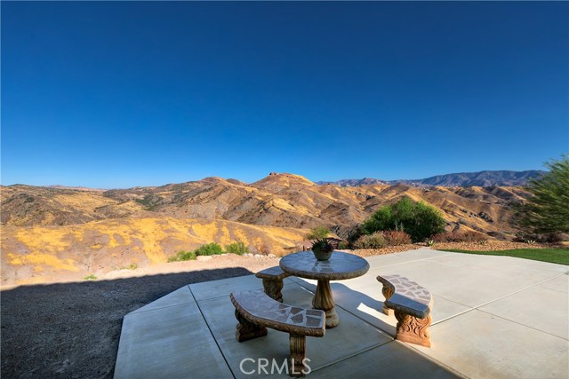 3 Bed Home for Sale in Agua Dulce, California