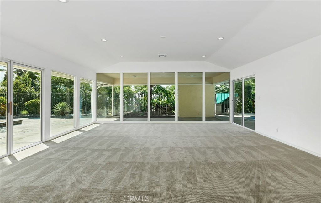 Photo for 648 ROBIN GLEN Drive, Glendale, CA 91202 - Listing #SR-19227329 648 ROBIN GLEN Drive, Glendale, CA 91202