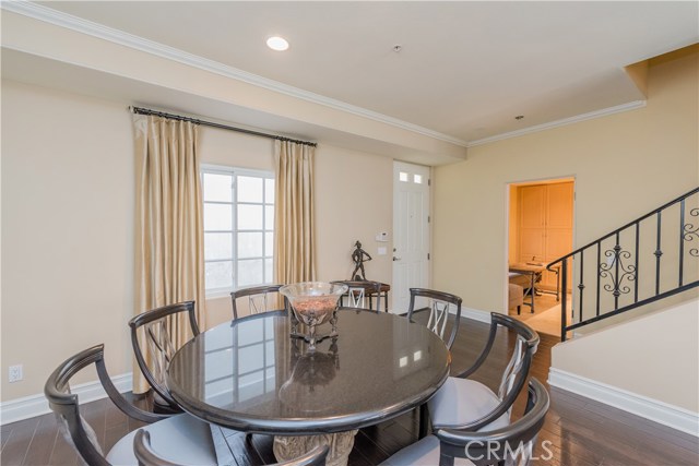 851 N San Vicente Boulevard 125