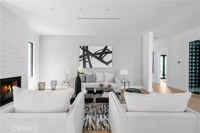 5 Bed Home for Sale in Encino, California