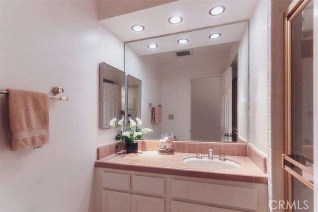 2 Bed Home for Sale in Los Angeles, California