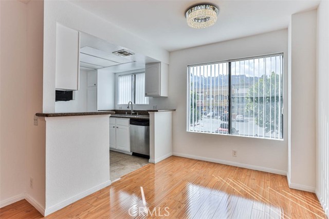 2 Bed Home for Sale in Studio City, California