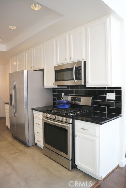 2 Bed Home for Sale in Sherman Oaks, California