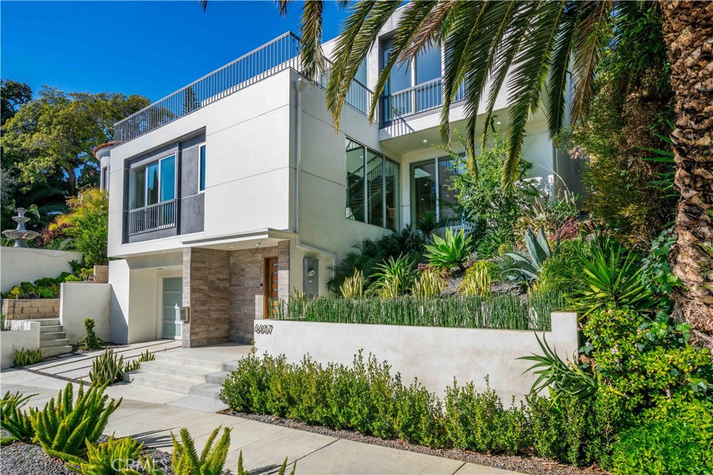 Hollywood Hills Real EstateHollywood Hills Homes For Sale