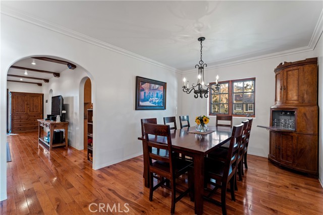 5 Bed Home for Sale in Studio City, California