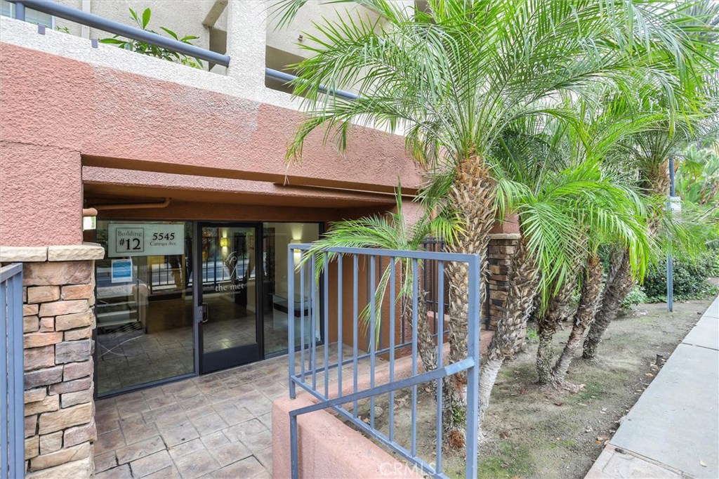 Photo for 5545 Canoga Avenue, 222, Woodland Hills, CA 91367 - Listing #SR-19281443 5545 Canoga Avenue, 222, Woodland Hills, CA 91367