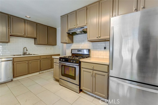 1913 190th Street, Redondo Beach, California 90278, 3 Bedrooms Bedrooms, ,1 BathroomBathrooms,Residential,Sold,190th,SR21120133
