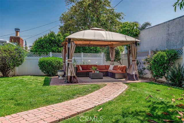 2 Bed Home for Sale in Lake Balboa, California