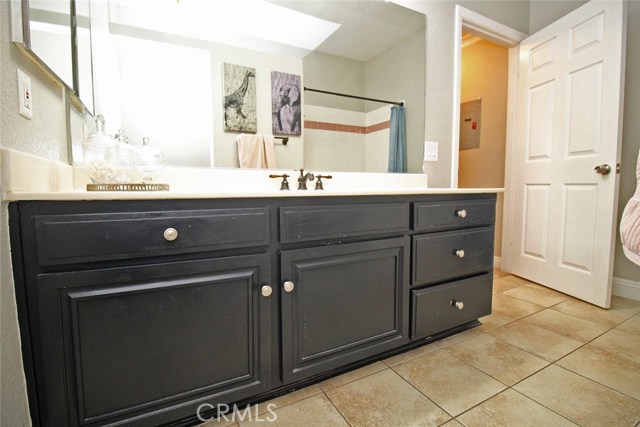 2 Bed Home for Sale in Granada Hills, California