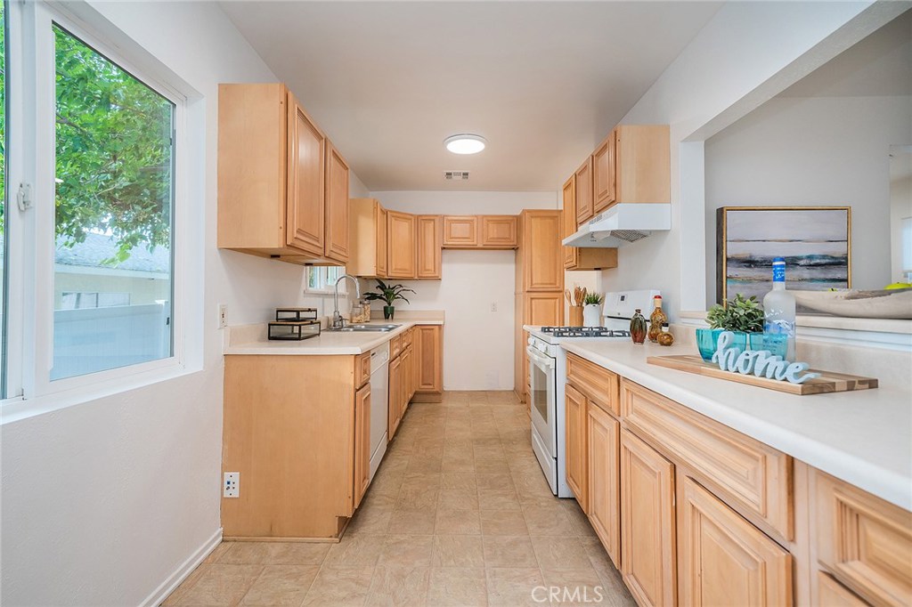 Photo for 6916 Beckett Street, Tujunga, CA 91042 - Listing #SR-19276702 6916 Beckett Street, Tujunga, CA 91042