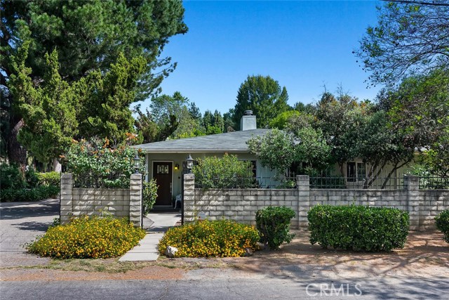 Photo of 5800 Winnetka Avenue, Woodland Hills, CA 91367