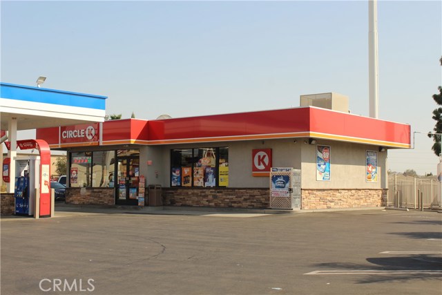 White, 93304, ,Commercial,For Sale,White,SR20204231