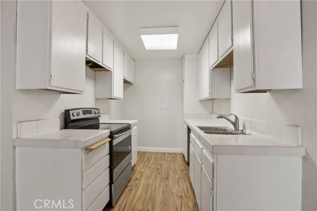 1 Bed Home for Sale in Encino, California