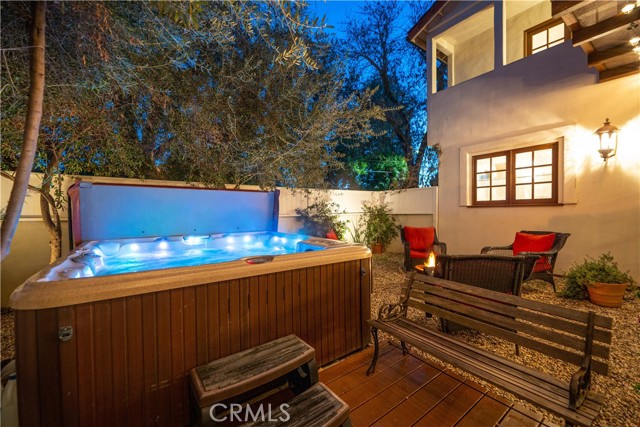 5 Bed Home for Sale in Studio City, California