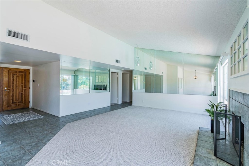 Photo for 5545 Ostin Avenue, Woodland Hills, CA 91367 - Listing #SR-19232071 5545 Ostin Avenue, Woodland Hills, CA 91367
