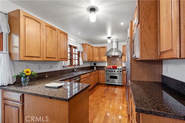 5 Bed Home for Sale in Studio City, California