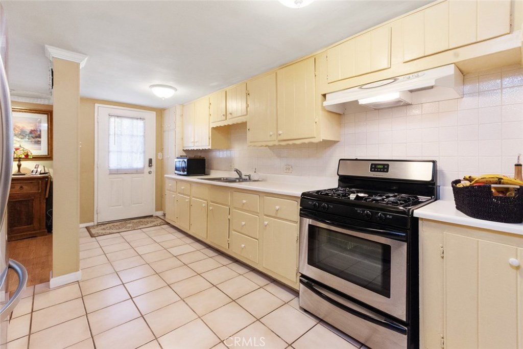 Photo for 10446 COMMERCE Avenue, Tujunga, CA 91042 - Listing #SR-19264417 10446 COMMERCE Avenue, Tujunga, CA 91042
