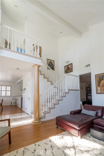 2213 Robinson Street, Redondo Beach, California 90278, 3 Bedrooms Bedrooms, ,3 BathroomsBathrooms,Residential,Sold,Robinson,SR20031443
