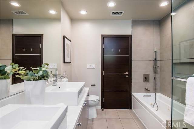 4 Bed Home for Sale in Studio City, California