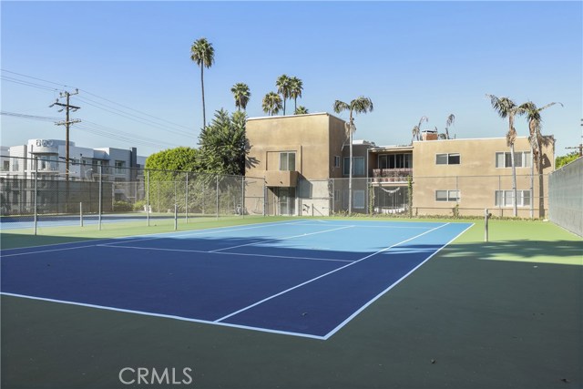 1 Bed Home for Sale in Studio City, California