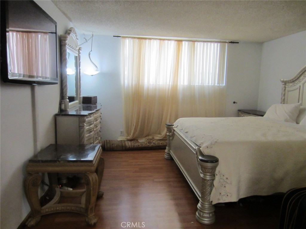Photo for 570 W Stocker Street, 214, Glendale, CA 91202 - Listing #SR-19274904 570 W Stocker Street, 214, Glendale, CA 91202