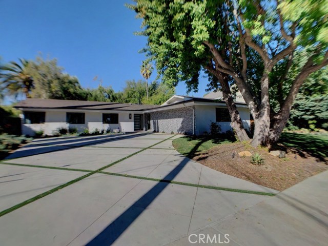 Photo of 5705 Ostin Avenue, Woodland Hills, CA 91367