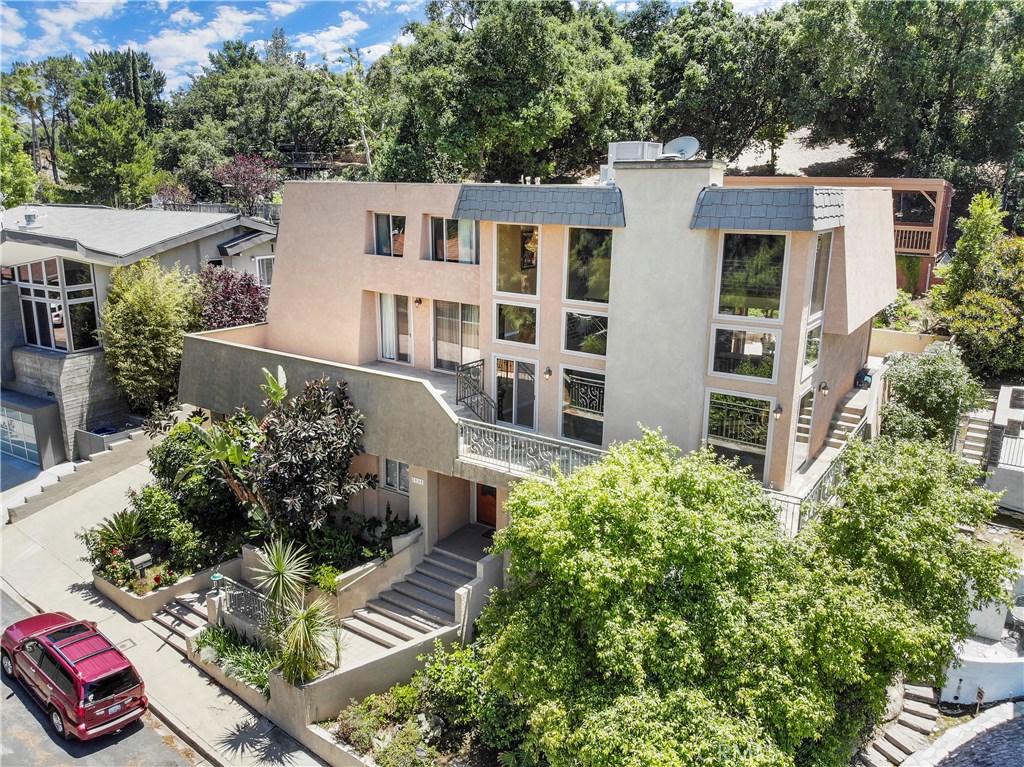 Photo of 3539 ALANA Drive, Sherman Oaks, CA 91403