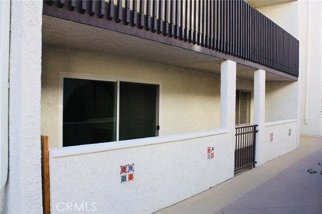 1 Bed Home for Sale in Encino, California