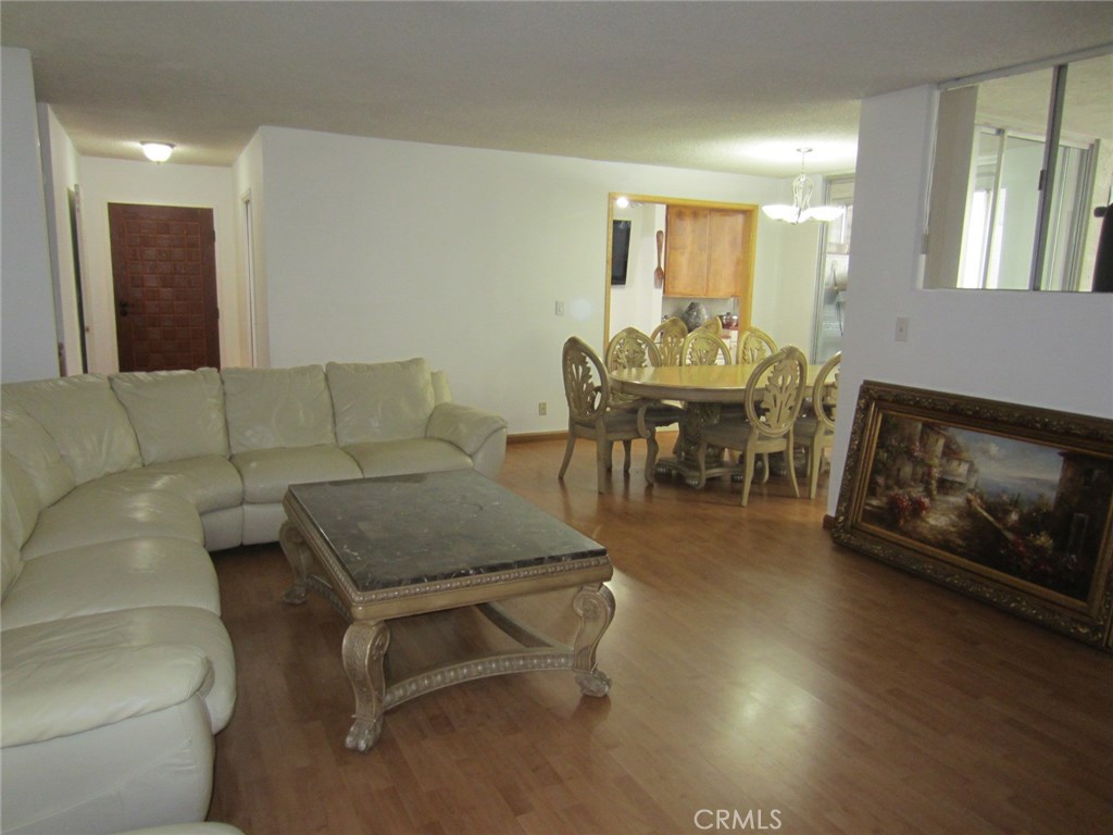 Photo for 570 W Stocker Street, 214, Glendale, CA 91202 - Listing #SR-19274904 570 W Stocker Street, 214, Glendale, CA 91202