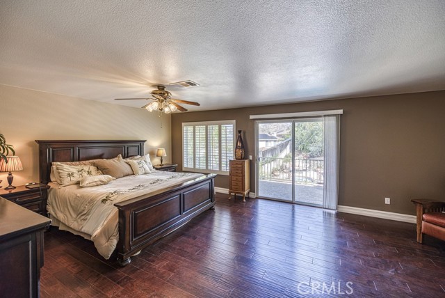 5 Bed Home for Sale in Saugus, California