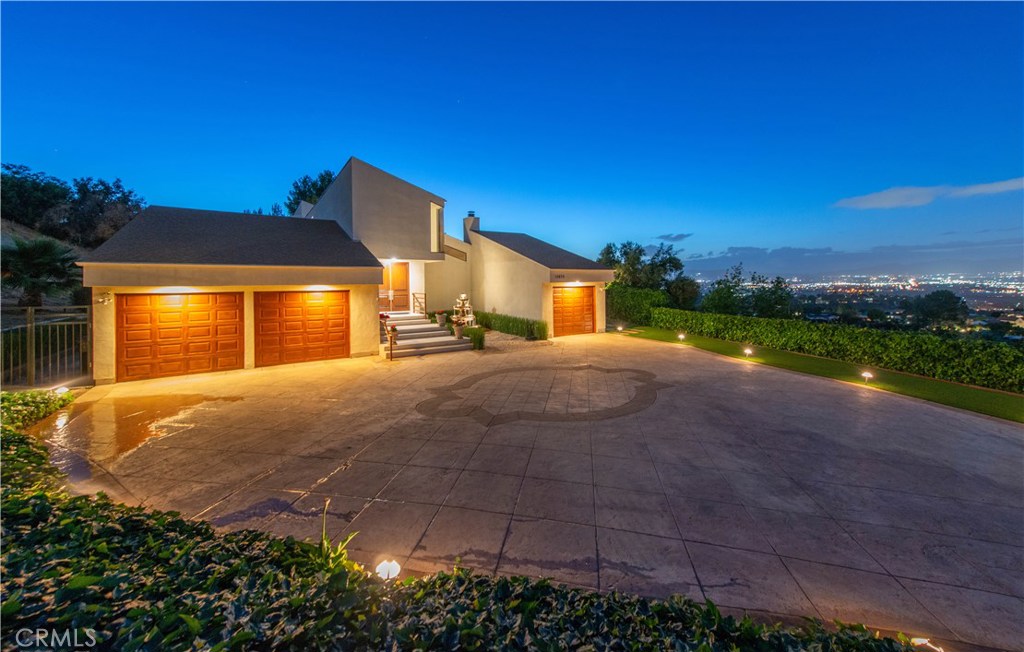 Photo of 15670 CASTLEWOODS Drive, Sherman Oaks, CA 91403