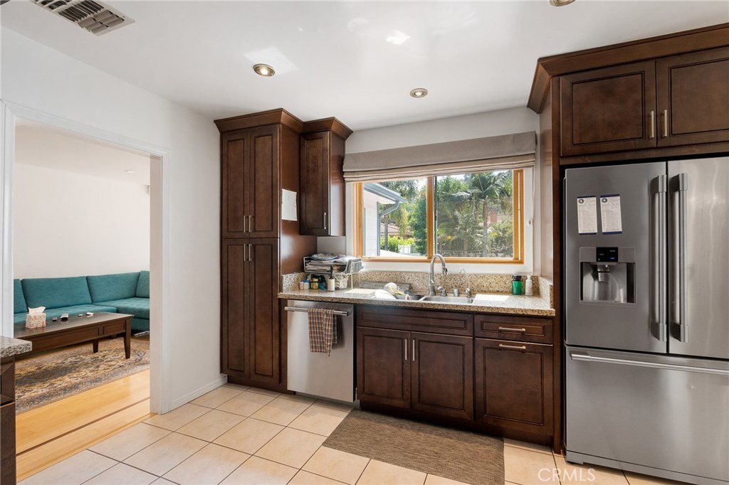 Photo for 1512 WABASSO Way, Glendale, CA 91208 - Listing #SR-19215623 1512 WABASSO Way, Glendale, CA 91208
