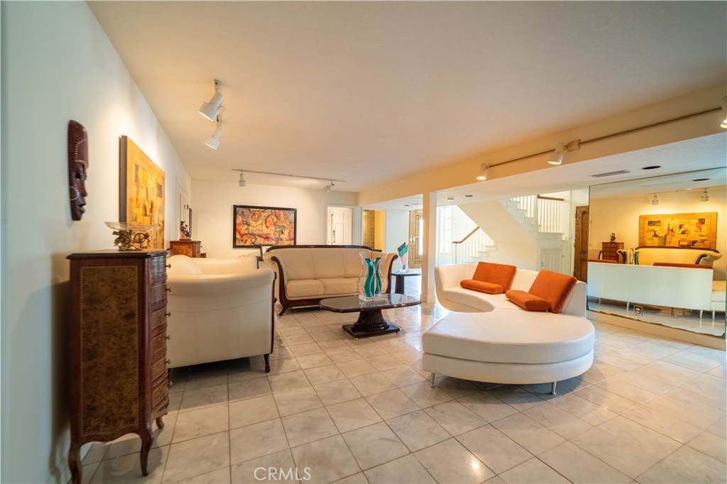Photo for 1479 BELLEAU Road, Glendale, CA 91206 - Listing #SR-19152606 1479 BELLEAU Road, Glendale, CA 91206